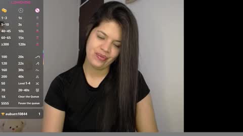 victorialg online show from November 2025 01:44:02 PM