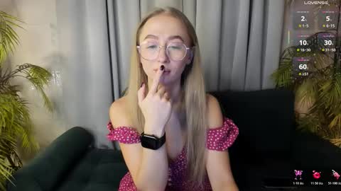 Victoria online show from November 2025 06:15:01 AM