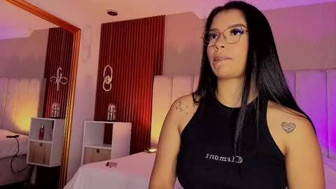 Snapshot of victoriaregia1 chatting on May 2026 10:30:01 AM Maria Victoria online show from May 2026 10:30:01 AM