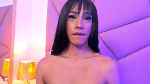 Snapshot of victoriaross1 chatting on February 2025 03:15:01 AM VictoriaRoss online show from February 2025 03:15:01 AM