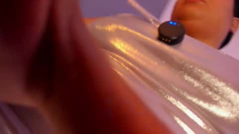 Victoria  online show from November 2025 01:14:02 PM