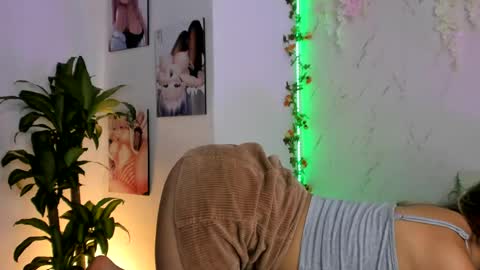 victoriasmithtv online show from May 2026 01:12:01 AM