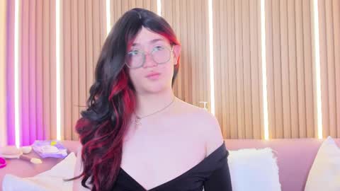 Snapshot of victoriastrom_ chatting on May 2026 06:50:02 PM victoriastrom online show from May 2026 06:50:02 PM