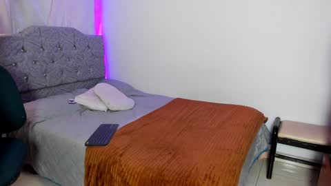 Victoria online show from January 2025 04:44:02 PM