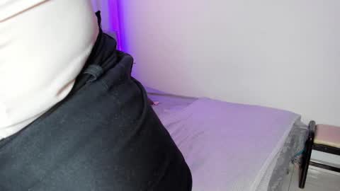 Victoria online show from February 2025 05:16:01 PM