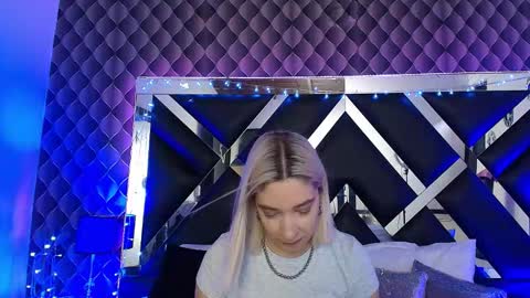 victtoria lee online show from March 2026 07:06:01 PM