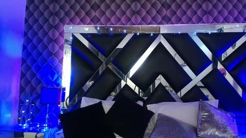 victtoria lee online show from April 2026 07:18:02 PM