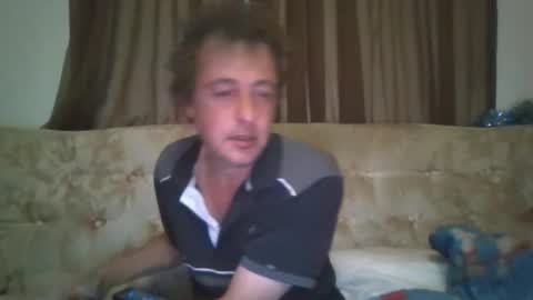 Snapshot of vids1977 chatting on October 2025 04:33:01 AM vids1977 online show from October 2025 04:33:01 AM