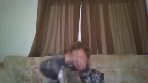 Snapshot of vids1977 chatting on October 2025 04:22:01 AM vids1977 online show from October 2025 04:22:01 AM