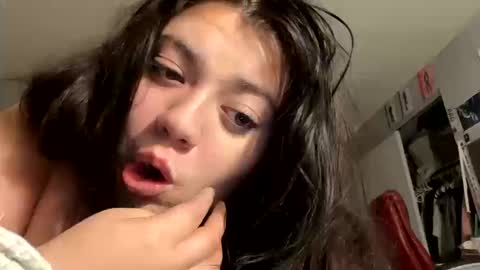 Snapshot of viennavisabelle chatting on October 2025 05:06:01 AM viennavisabelle online show from October 2025 05:06:01 AM