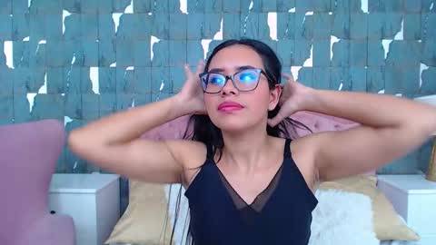 Viictoriasecret online show from November 2025 09:41:01 AM