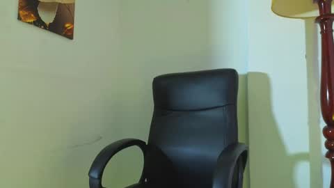 Snapshot of viiolet_collins chatting on April 2026 02:10:02 PM VIOLET online show from April 2026 02:10:02 PM