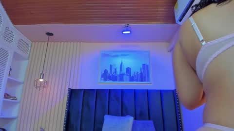 Snapshot of viiolett_lee chatting on November 2025 09:47:01 PM Viiolett online show from November 2025 09:47:01 PM