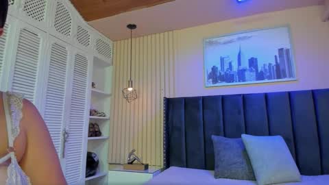 Snapshot of viiolett_lee chatting on November 2025 08:11:02 PM Viiolett online show from November 2025 08:11:02 PM