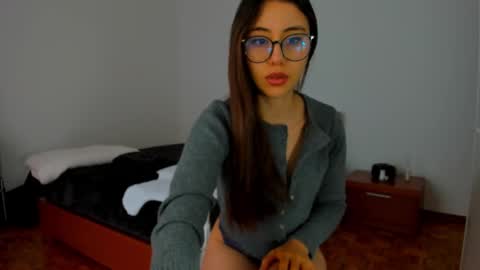 viithoney online show from October 2025 06:47:01 AM