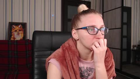 Vika online show from October 2025 02:17:01 AM