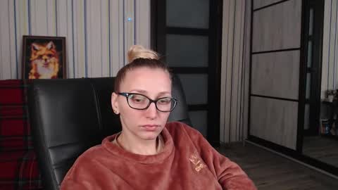 Vika online show from October 2025 05:37:01 AM