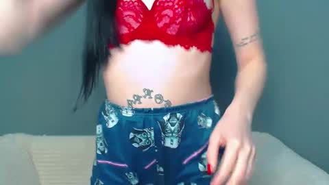 Snapshot of viki_kelt chatting on December 2024 03:45:02 AM Viki Kelt online show from December 2024 03:45:02 AM