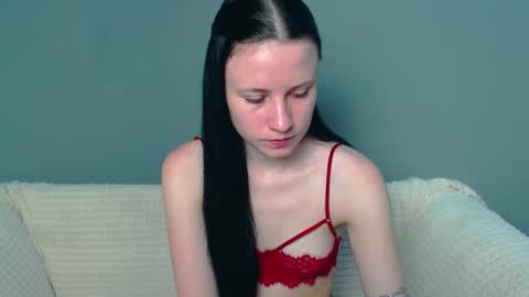 Snapshot of viki_kelt chatting on December 2024 11:28:02 PM Viki Kelt online show from December 2024 11:28:02 PM