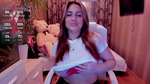 Snapshot of vikilove_ chatting on June 2026 04:52:02 PM Victoria online show from June 2026 04:52:02 PM