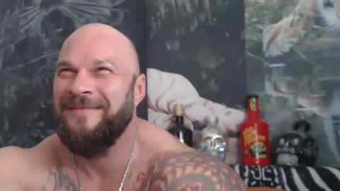 Snapshot of viking_me chatting on May 2026 10:19:02 AM viking online show from May 2026 10:19:02 AM