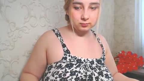 Snapshot of vikiwaitingforyou chatting on June 2026 01:13:02 PM Vitoria online show from June 2026 01:13:02 PM