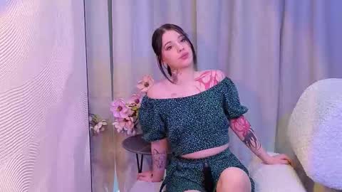 Snapshot of vikiwild chatting on February 2026 10:37:02 AM Daria online show from February 2026 10:37:02 AM