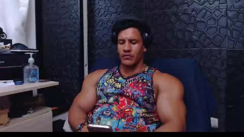 Viktor Herrera online show from January 2025 05:11:01 PM