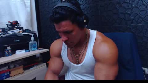 Viktor Herrera online show from January 2025 06:24:01 PM