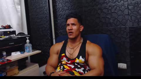 Viktor Herrera online show from January 2025 05:39:01 PM