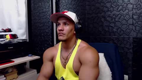 Viktor Herrera online show from February 2025 08:30:02 PM