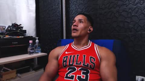 Viktor Herrera online show from September 2025 04:06:02 PM