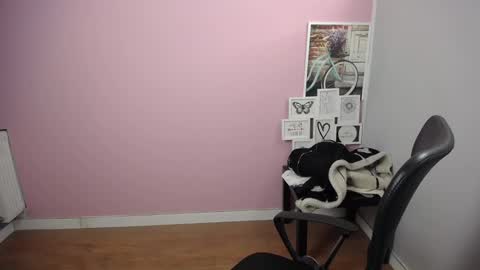 Snapshot of viktoria_lovely chatting on January 2025 09:34:02 AM viktoria_lovely online show from January 2025 09:34:02 AM