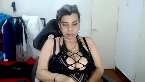 Snapshot of vikyadams chatting on February 2025 06:47:02 AM VIKY ADAMS online show from February 2025 06:47:02 AM