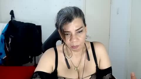 Snapshot of vikyadams chatting on March 2025 02:14:02 AM VIKY ADAMS online show from March 2025 02:14:02 AM