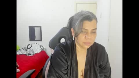 Snapshot of vikyadams chatting on October 2025 09:29:01 AM VIKY ADAMS online show from October 2025 09:29:01 AM