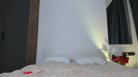 Villanelle online show from April 2026 09:39:01 PM