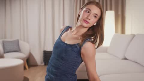 Lana online show from December 2025 12:25:02 PM