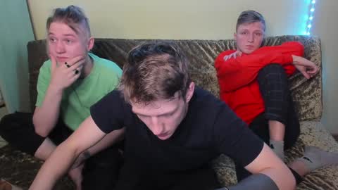 Dimoooooon online show from January 2025 10:28:02 PM