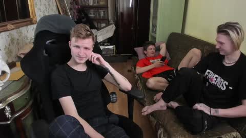 Dimoooooon online show from January 2025 09:51:02 PM