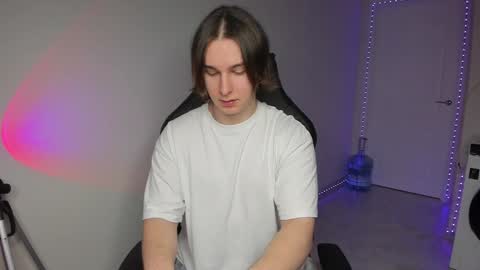 Vincent Strong online show from December 2024 08:33:02 AM