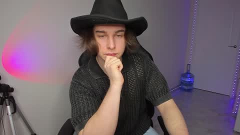 Vincent Strong online show from January 2025 12:10:01 PM