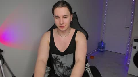 Vincent Strong online show from January 2025 02:14:01 PM