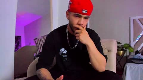 Vincent online show from October 2025 04:35:02 AM