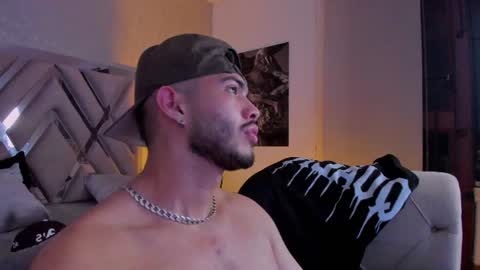 Snapshot of vincentblack_ chatting on June 2026 02:24:02 AM Vincent online show from June 2026 02:24:02 AM