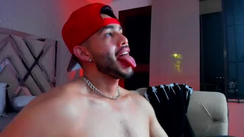 Snapshot of vincentblack_ chatting on June 2026 03:07:01 AM Vincent online show from June 2026 03:07:01 AM