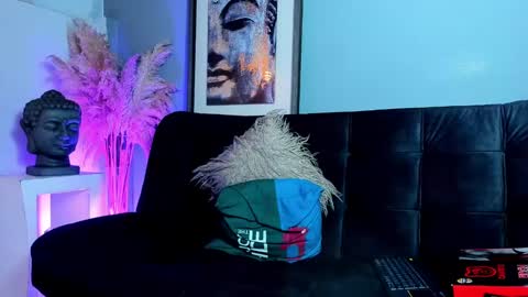 Snapshot of vincentsartori chatting on October 2025 01:17:01 AM Vincent Sartori online show from October 2025 01:17:01 AM