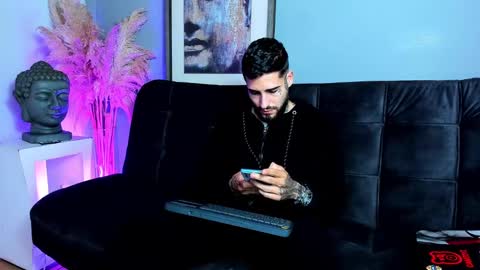 Snapshot of vincentsartori chatting on November 2025 12:16:01 PM Vincent Sartori online show from November 2025 12:16:01 PM