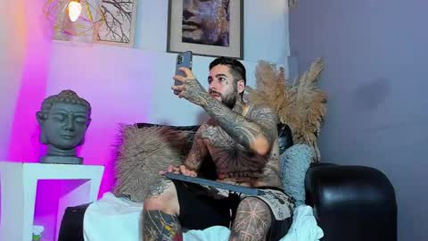 Snapshot of vincentsartori chatting on April 2026 08:06:02 PM Vincent Sartori online show from April 2026 08:06:02 PM