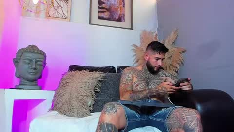 Snapshot of vincentsartori chatting on April 2026 08:13:02 PM Vincent Sartori online show from April 2026 08:13:02 PM